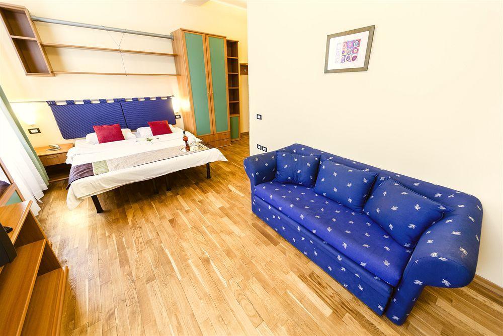 Central Hotel Tiepolo Прага Экстерьер фото