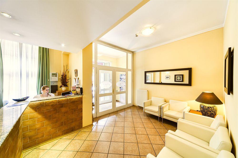 Central Hotel Tiepolo Прага Экстерьер фото